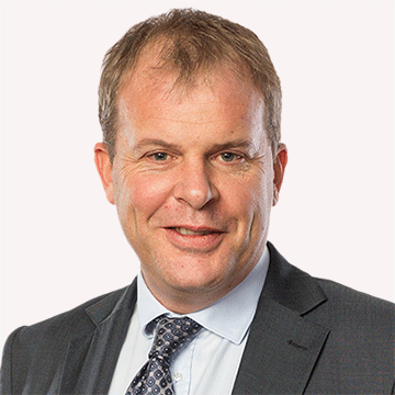 Head shot of Pete Burdon